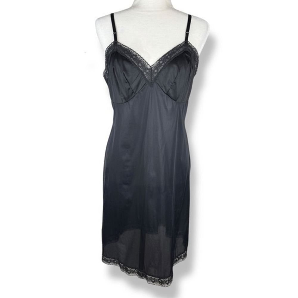 Vintage Vanity Fair Babydoll Satin Lace Slip‎ Dress Fits Size Medium Lingerie